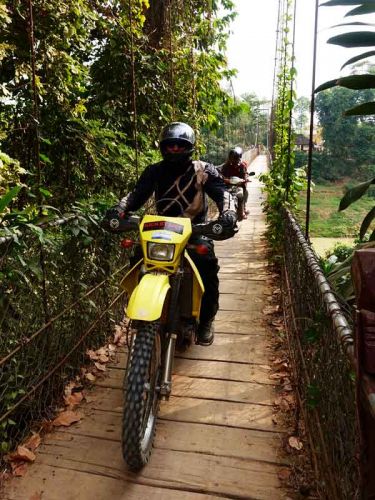 off-road-tours-cambodia-bridge-battambang