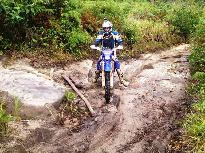 off-road-tours-cambodia-techy-climb