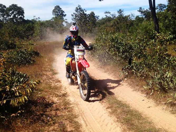 off-road-tours-cambodia-dual-sand