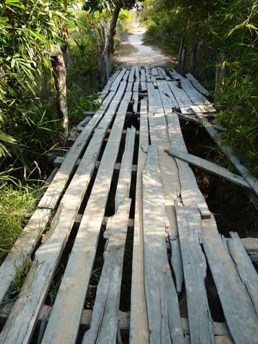 dirt-bike-tours-cambodia-bridgety