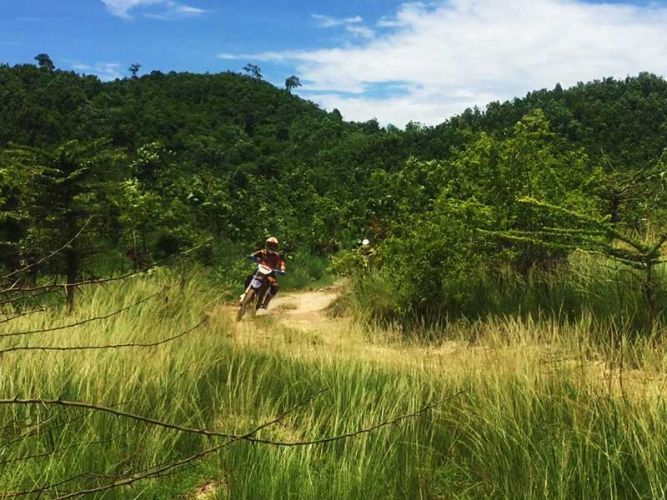 dirt-bike-tours-cambodia-mountains